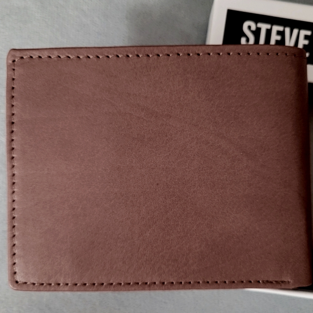 Genuine Leather Wallet & Key Fob Set- Steve Madden - Picture 5 of 16